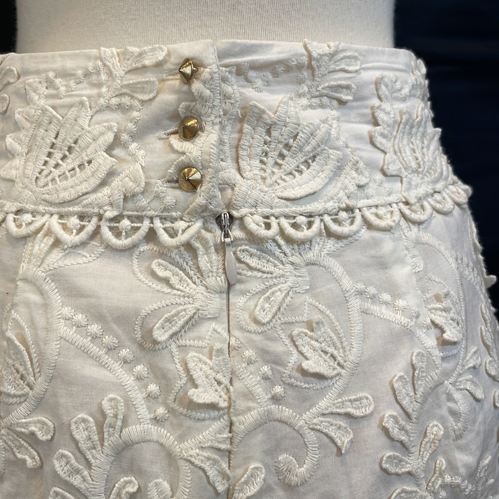 ZARA Woman Appliqué and Embroidered Skirt - XS - Picture 4 of 5